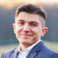 Максим Інвія