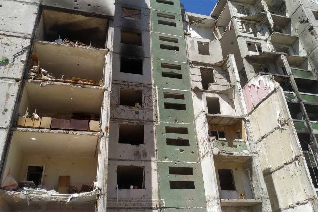ukraine-shelled-building-Chernihiv-I-Domashchenko (1)